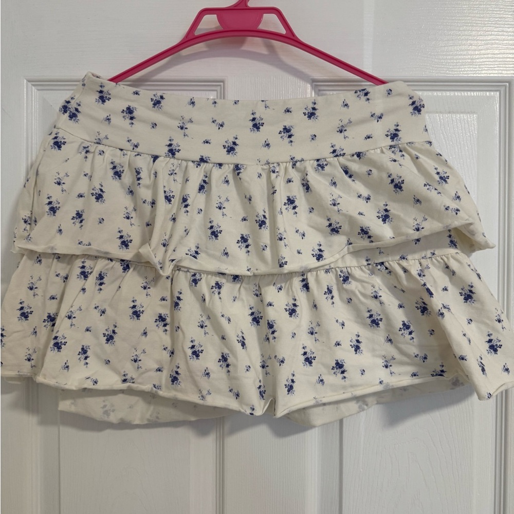 Floral Ruffle Skort in White and Blue